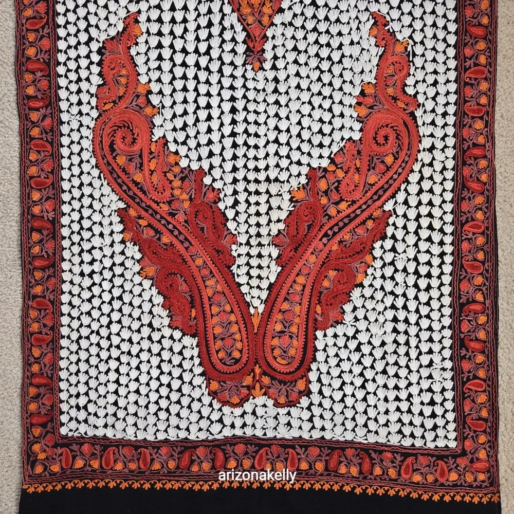 NWOT Wool Scarf With Chain Stitch Embroidery Fall Autumn Colors Kashmir Scarves